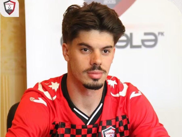 "Qəbələ" portuqaliyalı vinger transfer etdi