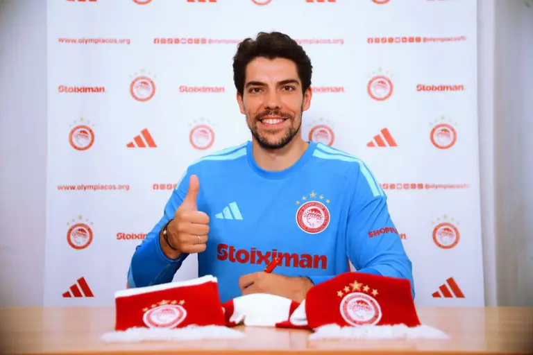 "Olimpiakos" İngiltərə nəhənginin qapıçısını transfer etdi