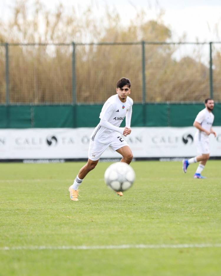 15 yaşlı futbolçu "Qarabağ"ın əsas komandasında debüt etdi