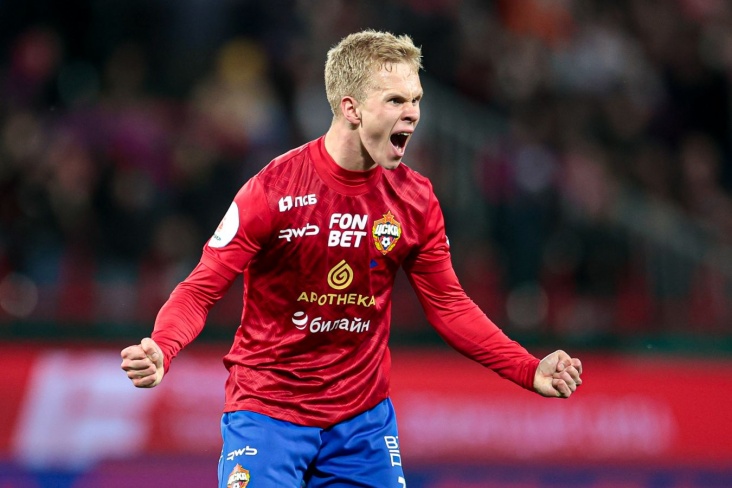 Türkiyə nəhəngi 19 yaşlı rus futbolçunun ailəsini İstanbula dəvət edib