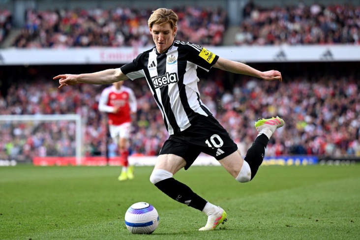 İngiltərə çempionu Entoni üçün 100 milyonundan keçməyə hazırdır