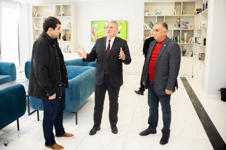 Türkiyənin Gəncədəki Baş konsulu “Kəpəz”in qonağı oldu