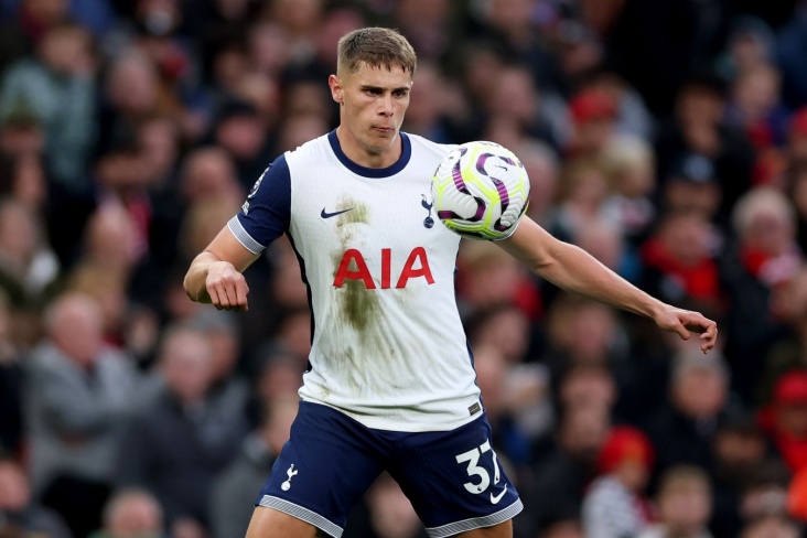 "Barselona" İngiltərə klubunun müdafiəçisini istəyir