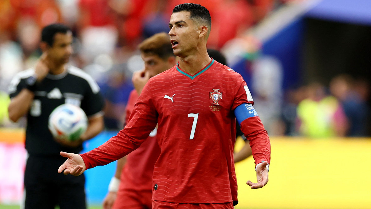 Zlatan İbrahimoviç Kriştiano Ronaldonu tənqid etdi