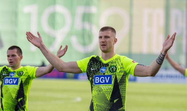 Yuri Vernidub yaxından tanıdığı müdafiəçini "Neftçi"yə gətirir