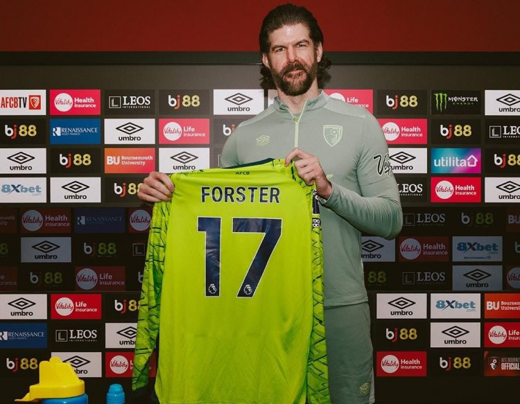 İngiltərə klubunda 37 yaşlı qapıçı