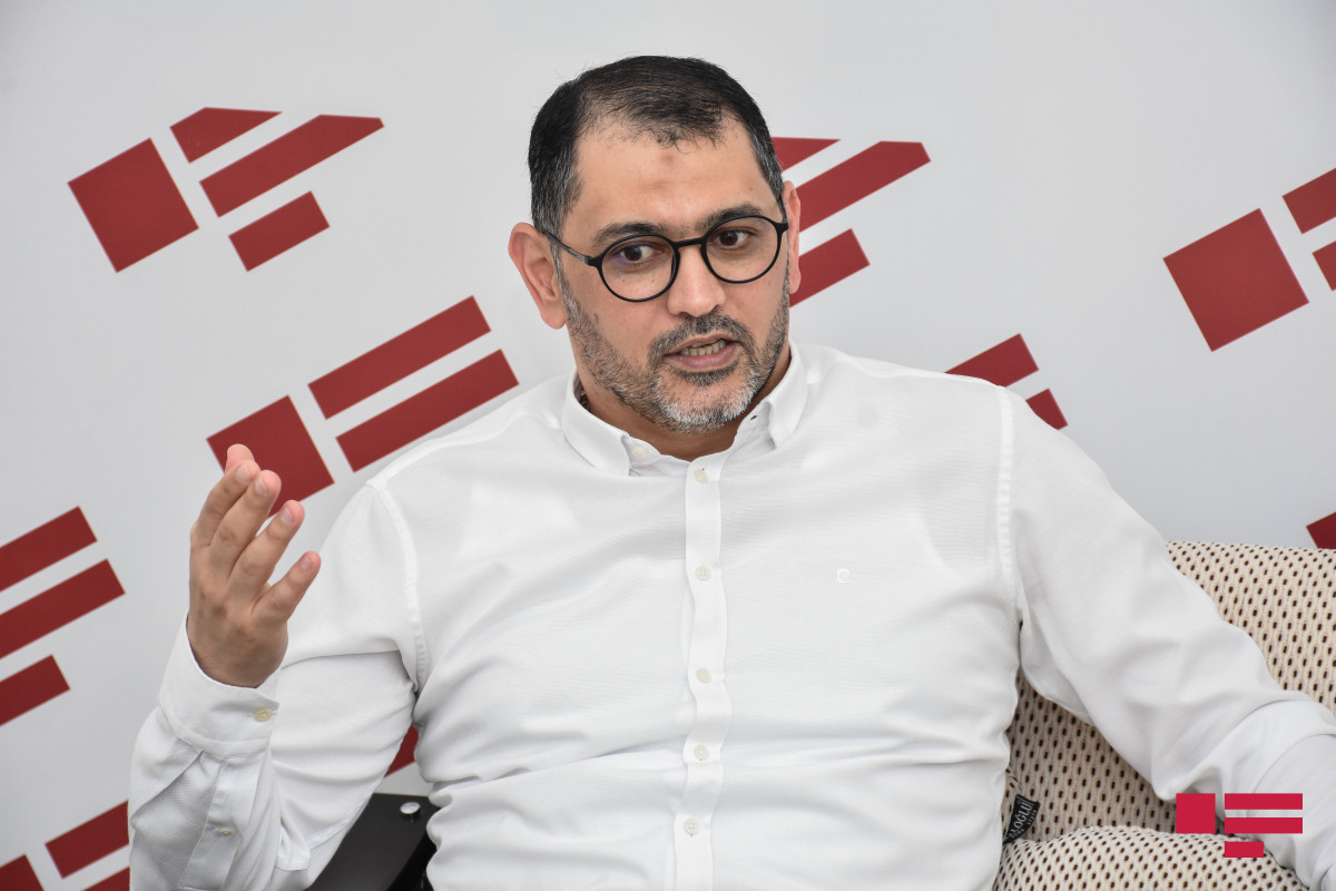 Ceyhun Sultanov: "Millimizin oyunlarına münasibət bildirməyə utanıram"