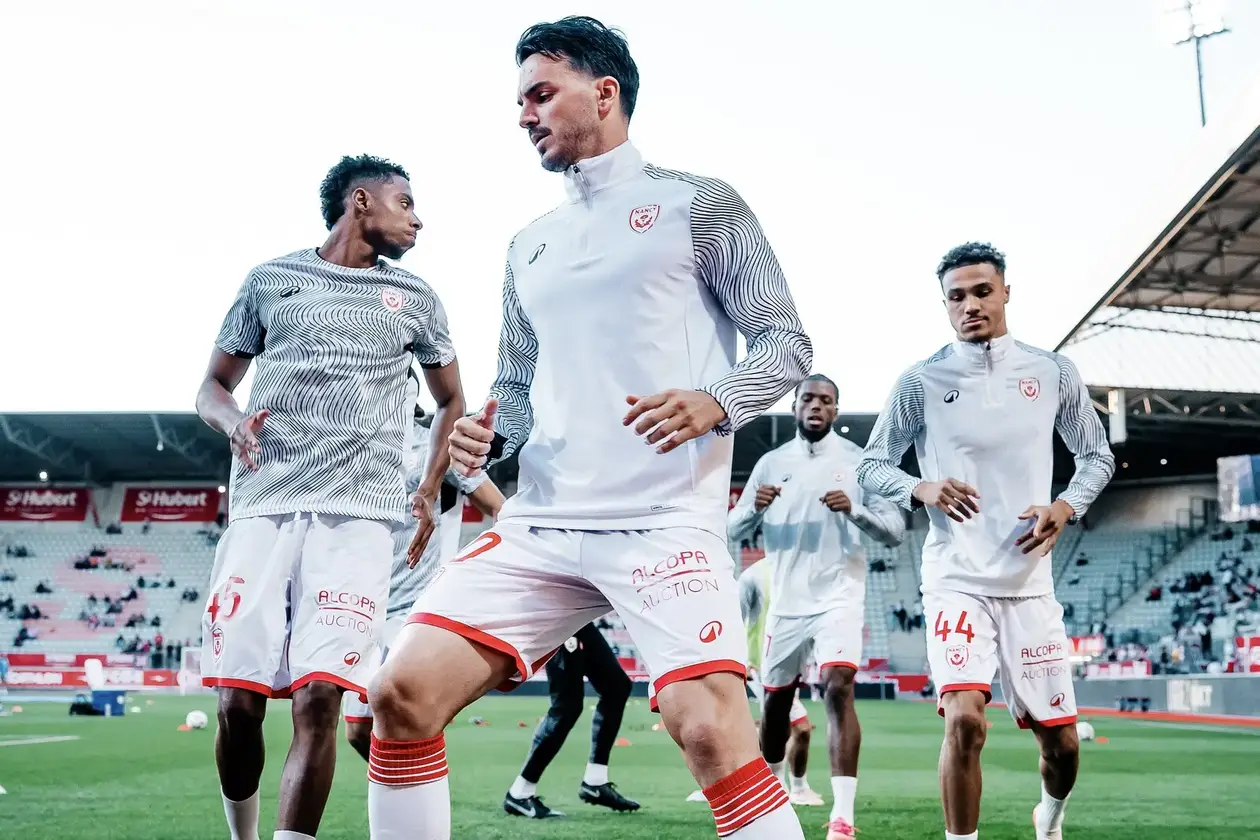 Fransa klubunun zorlamada şübhəli bilinən 2 futbolçusu həbs olundu