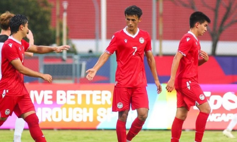 16 yaşlı tacik futbolçu dünya futbolunun tarixinə düşüb