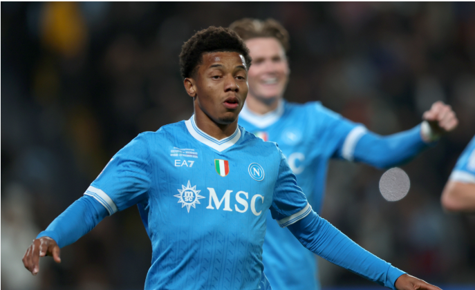 "Napoli"nin hücumcusu əməliyyat ola bilər