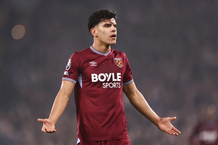 London klubu "Liverpul"dan 60 milyon avro tələb edir