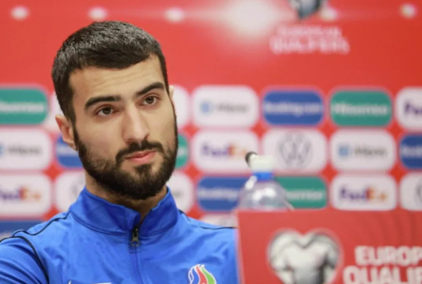 Mahir Emreli yeni komandasında "Roma"ya qarşı oynayacaq