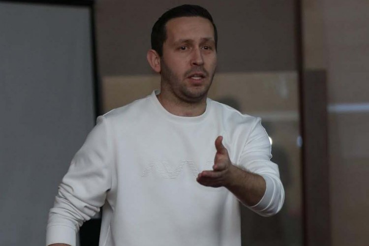 "Qarabağ"ın futbolçuları üçün seminar keçirildi