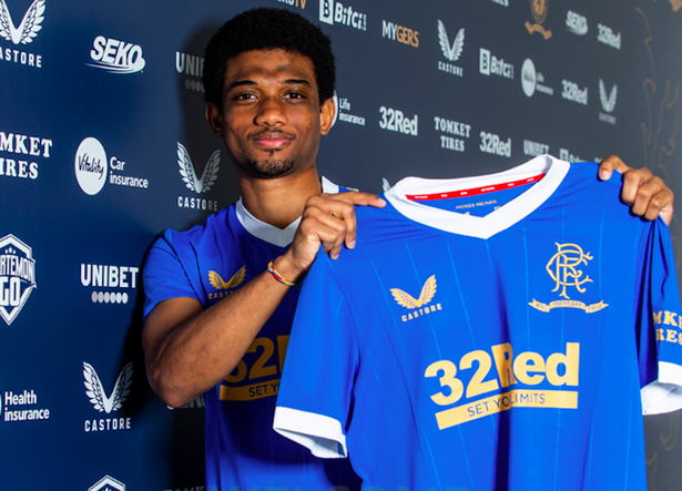 “Mançester Yunayted” futbolçusunu icarəyə verdi