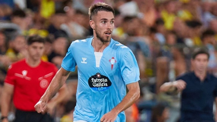 "Qalatasaray" ispan müdafiəçini istəyir