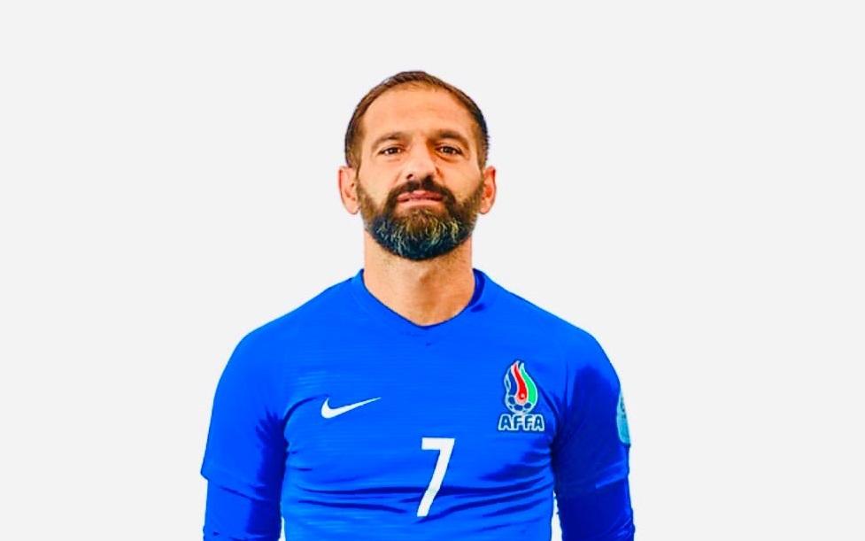 “Bir futzalçı ilə danışıq aparırıq”