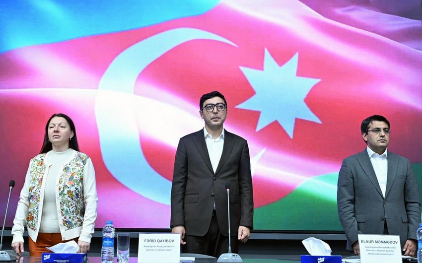 Fərid Qayıbov Azərbaycanı uğurla təmsil etmiş idmançılarla görüşüb