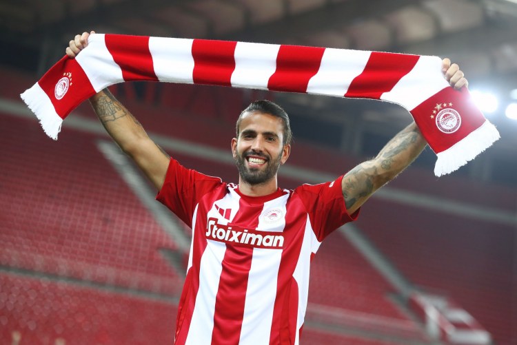 "Qalatasaray"dan ayrılan portuqaliyalı "Qarabağ"ın rəqibi ilə anlaşdı