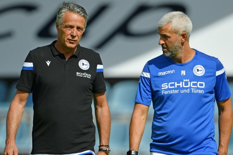 Almaniya klubu baş məşqçisini istefaya göndərdi