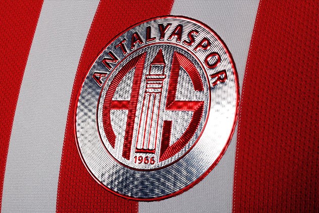 Türkiyə klubunda koronavirusa yeni yoluxma