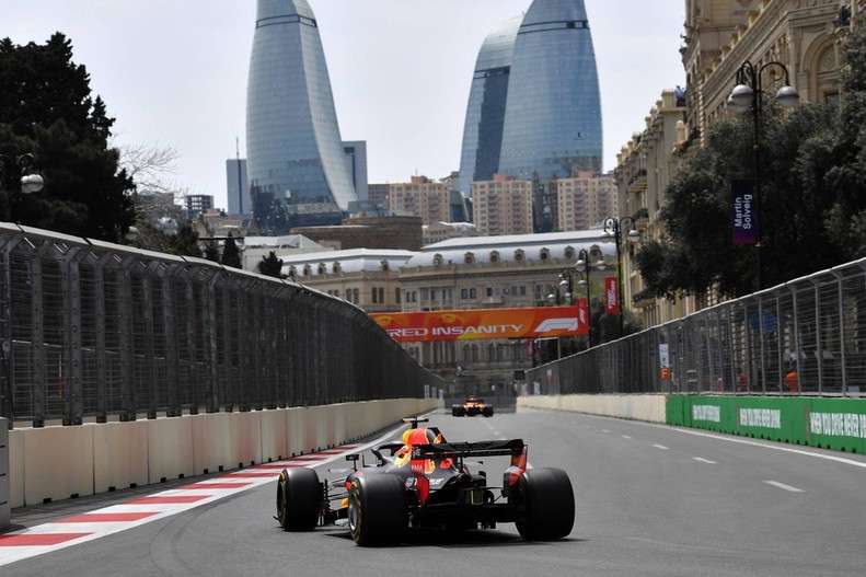 Bakının mərkəzi küçələrindən biri Formula 1-ə görə bağlanır