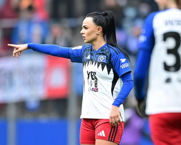 Nigar qələbəni kənardan izlədi