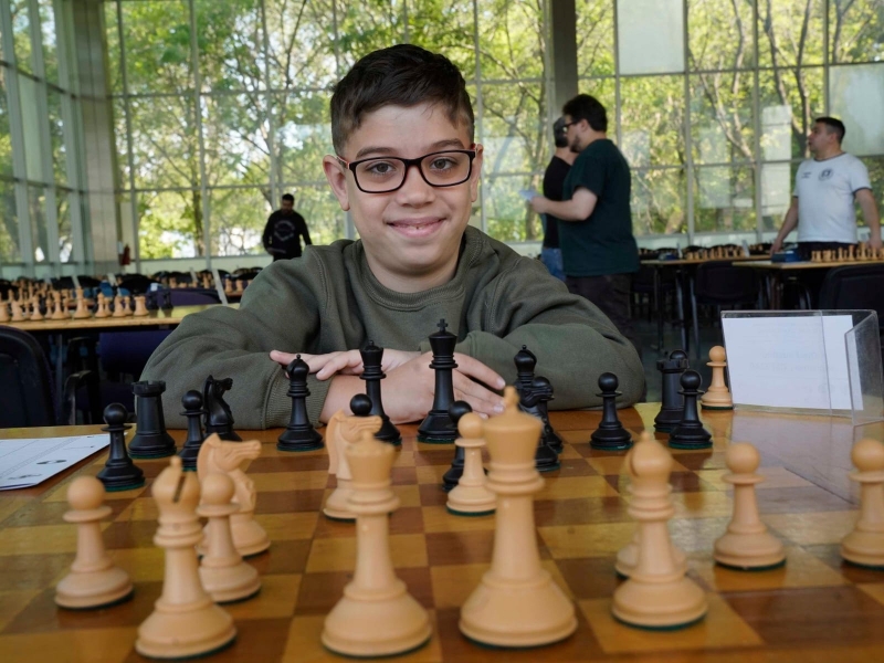 9 yaşında şahmat tarixinə düşdü