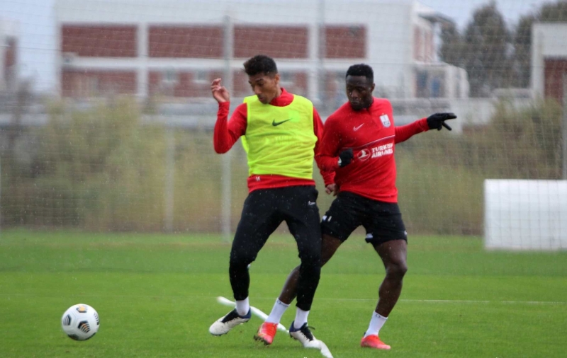 "Neftçi"nin göndərdiyi legioner sabiq klubuna döndü