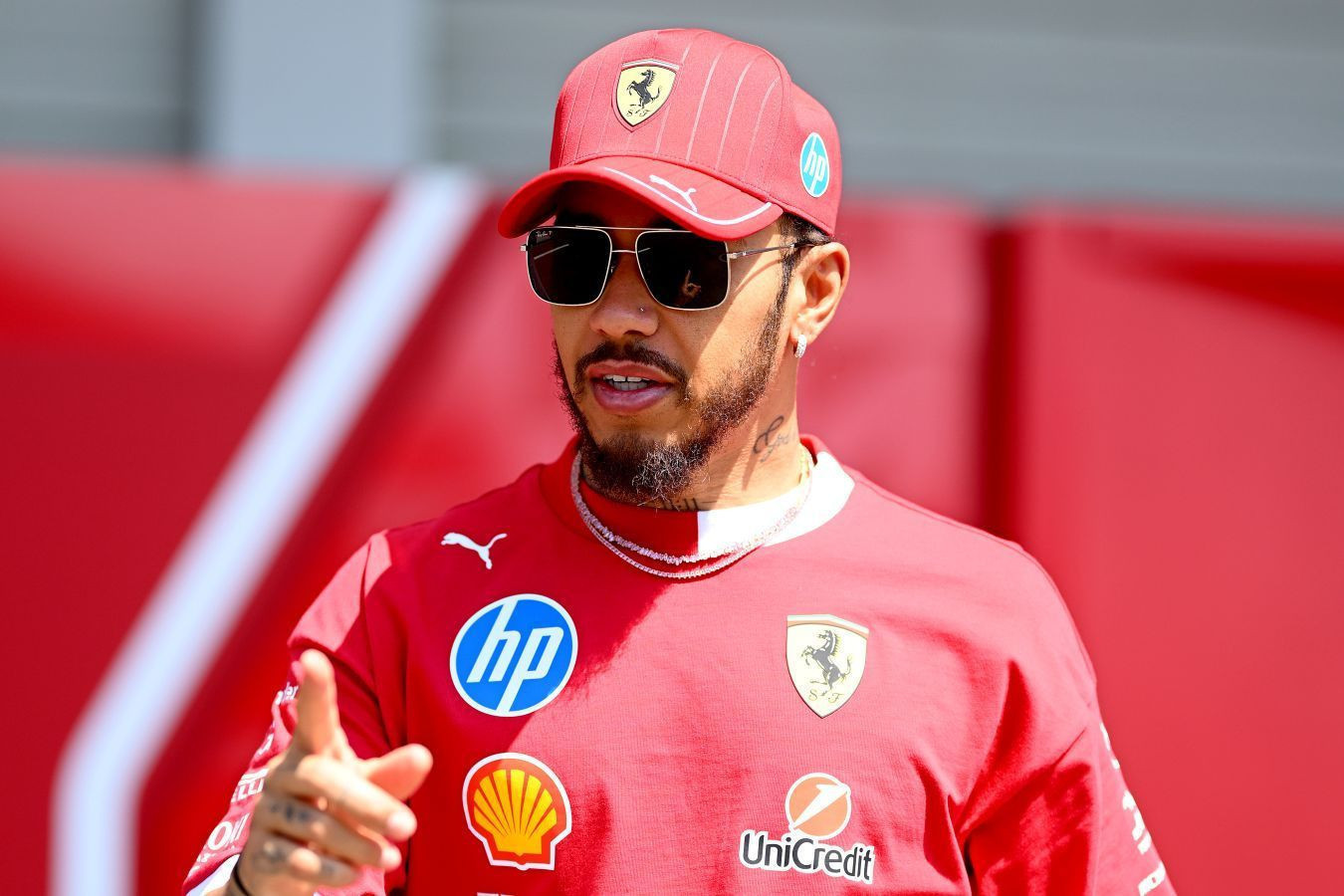 Hemilton “Ferrari” daxilindəki prosedurların dəyişdirilməsini istəyir