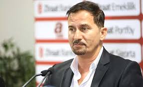 Ergün Pembe II divizion komandasını çalışdıracaq