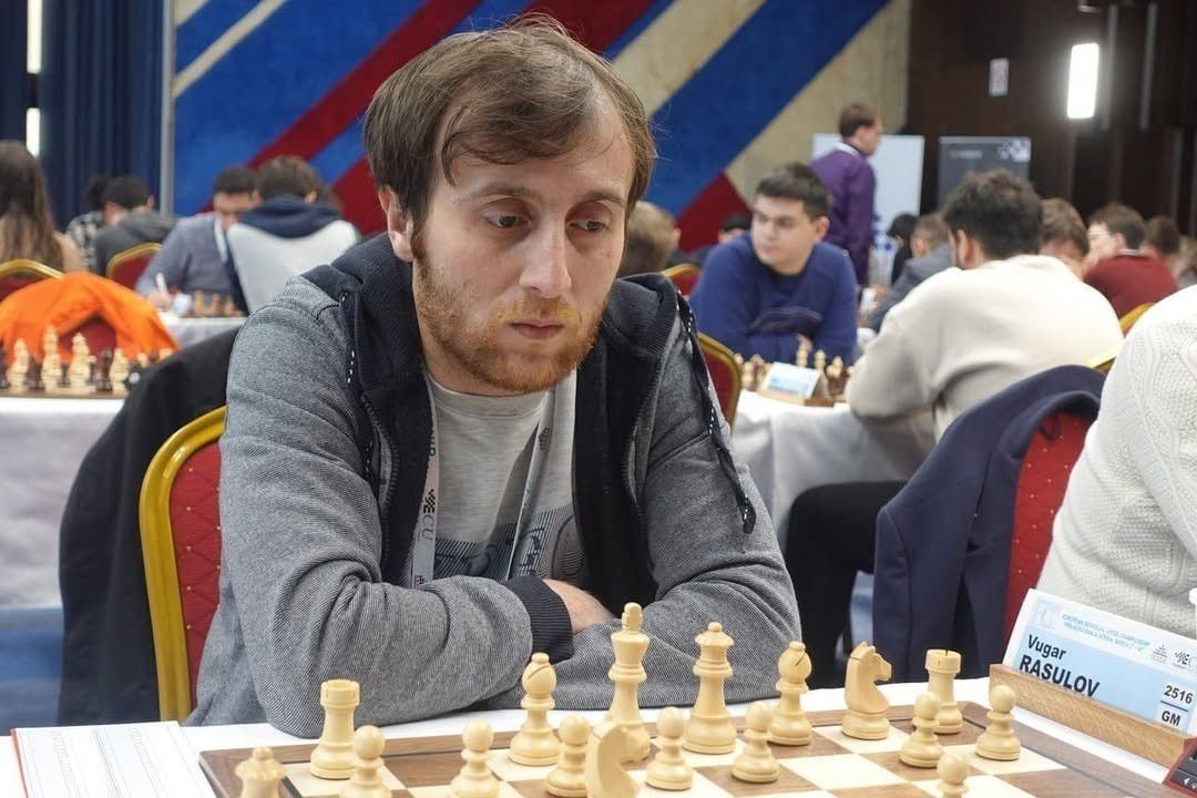 Azərbaycan şahmatçısı liderləri izləməkdə davam edir