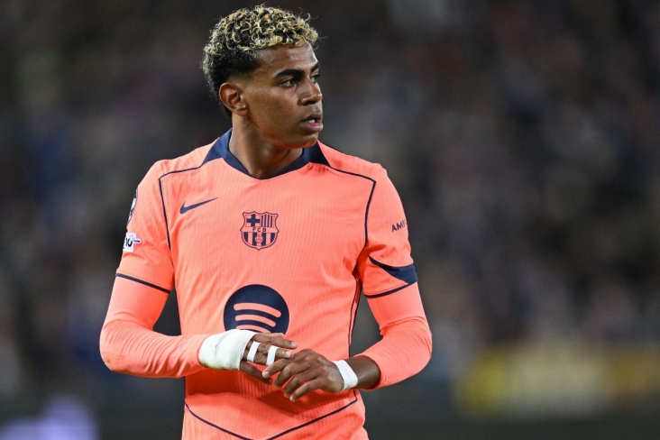 Lamin Yamal: "Dostlarımla vaxt keçirirəm, qardaşıma baxıram..."