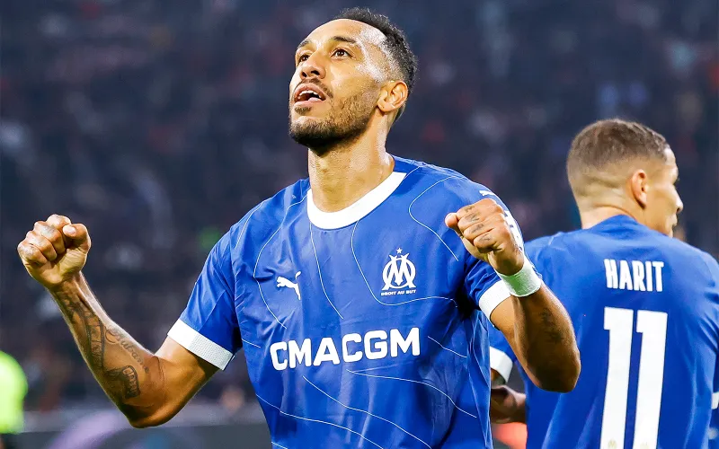 Obameyanq Çempionlar Liqasının tarixində bunu bacaran ən yaşlı futbolçu oldu