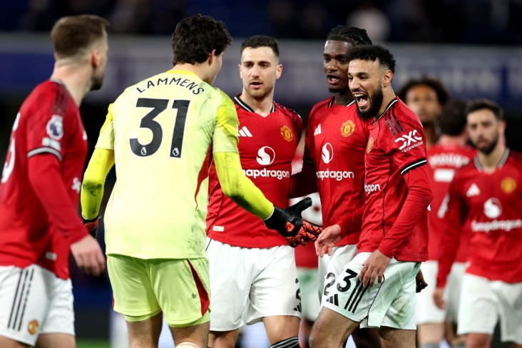 "Mançester Yunayted" "Vest Hem"in iki futbolçusu ilə maraqlanır