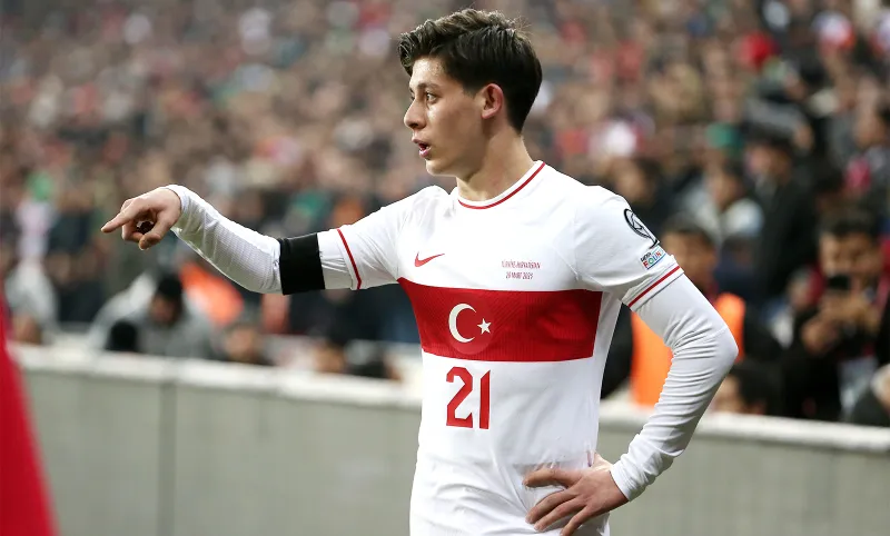 Arda Gülər Türkiyə futbol tarixində yeni səhifə açdı