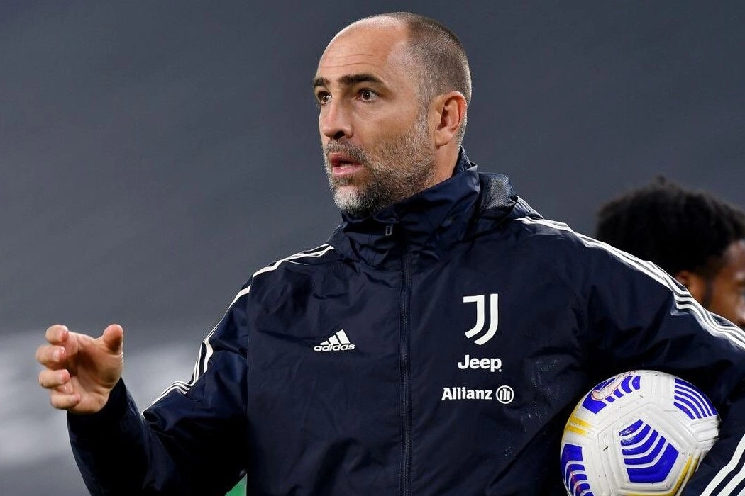 Yeni müqavilə üçün avtomobili ilə min kilometr yol qət etdi