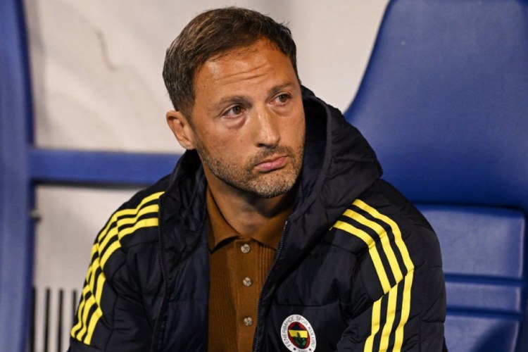 "Fənərbaxça"da üç istefa - RƏSMİ