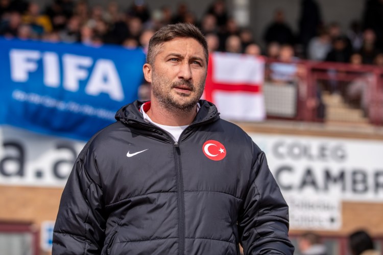 Sabri Sarıoğlu Türkiyə millisindən ayrıldı