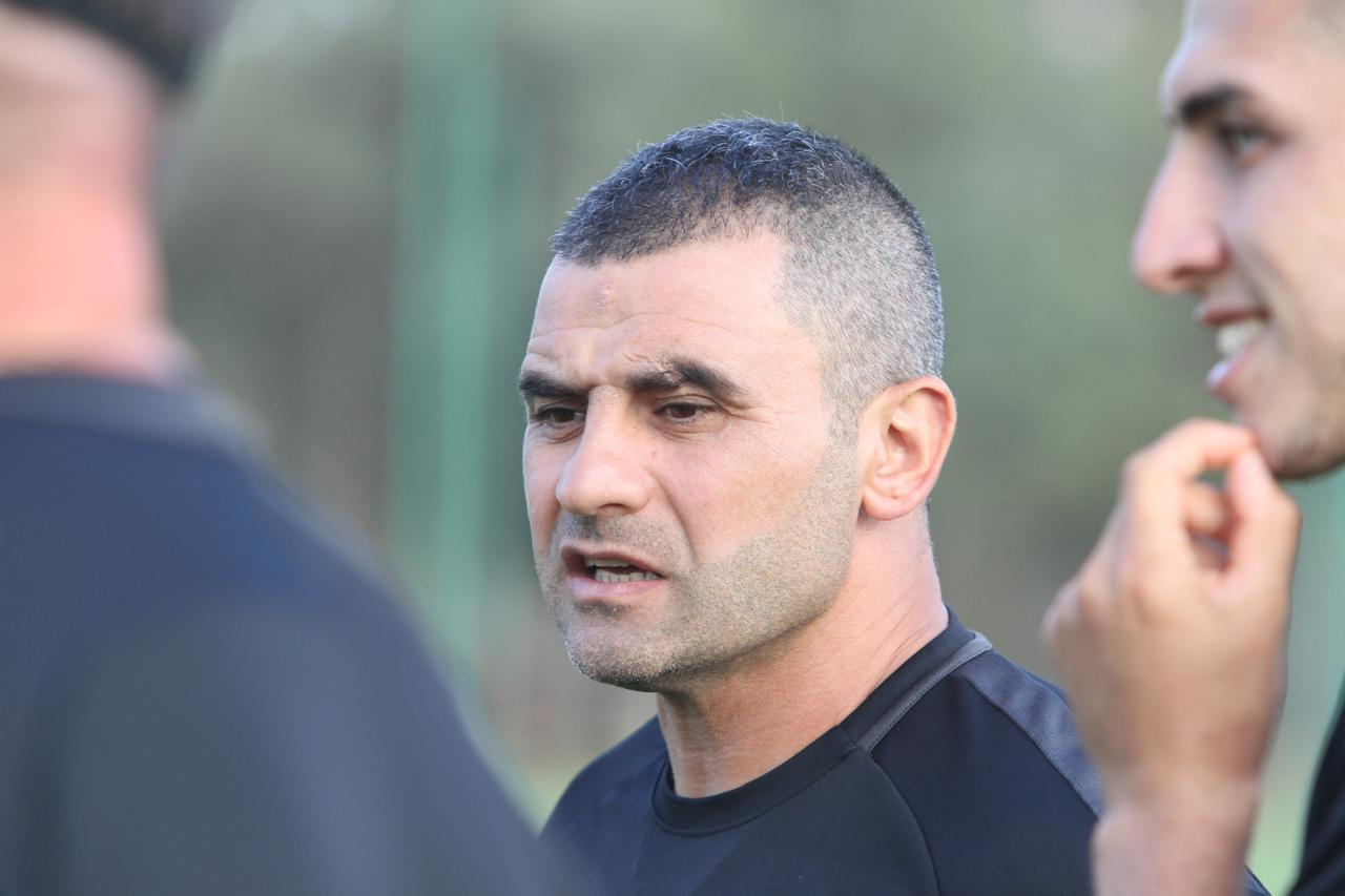 Füzuli Məmmədov yaydakı transferlərə görə çətin vəziyyətə düşüb