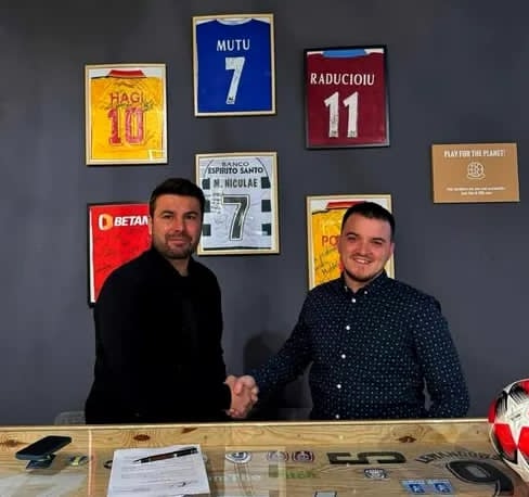 "Neftçi"nin sabiq baş məşqçisi yeni komanda tapmaq üçün bu yola əl atdı