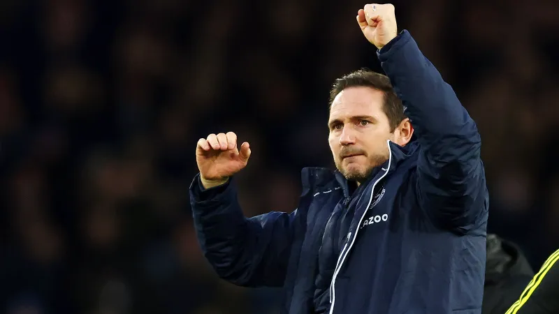 Frank Lempard Premyer Liqa klubunun "sükanı arxasına" keçə bilər