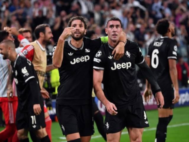 "Yuventus" iki futbolçusuna pul cəzası verib