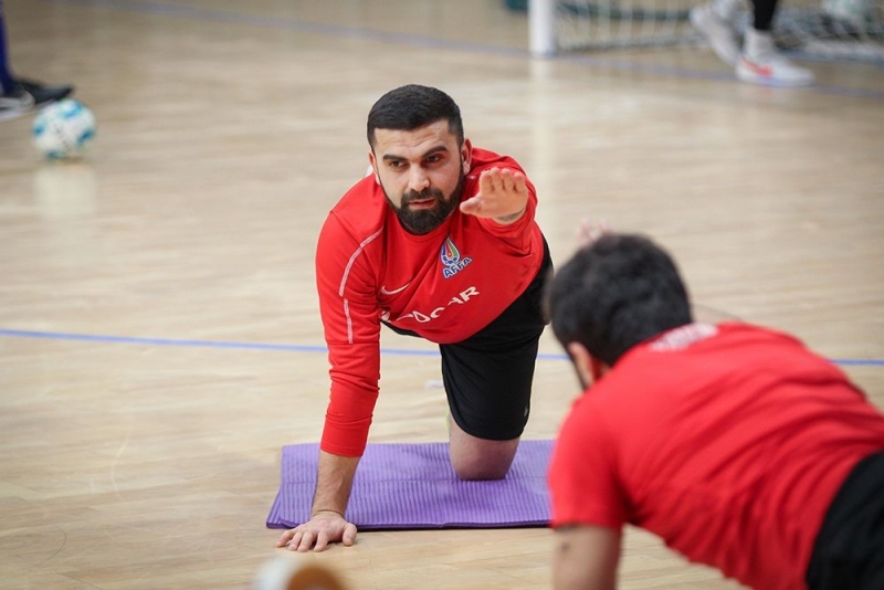 "Elə nəticə qazanmalıyıq ki, hava limanında gülərüzlə cavab verək"