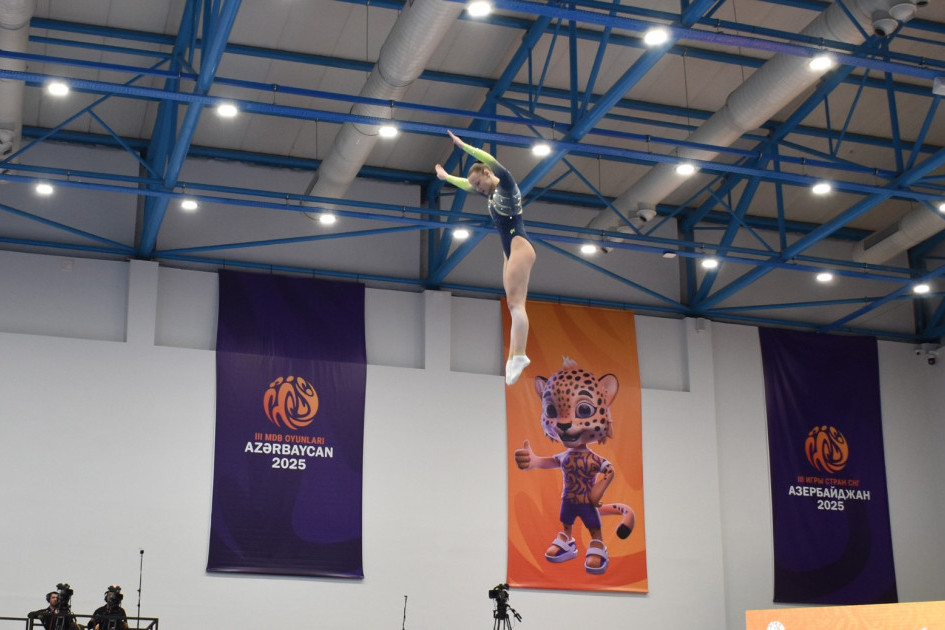 Batut gimnastikası üzrə yarışda ölkəmizi 3 idmançı təmsil edir