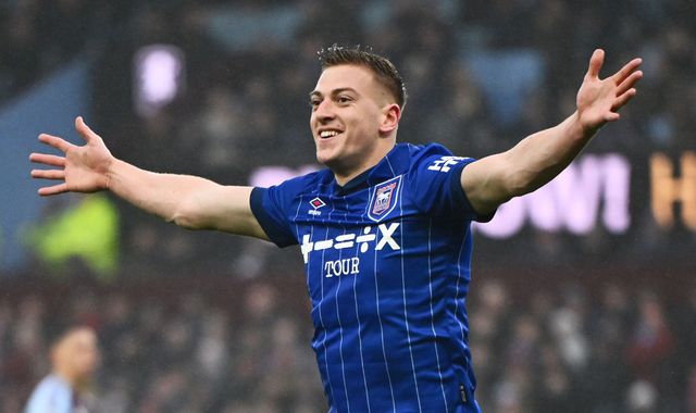 “Çelsi” hücumçuya görə “Lester”ə 30 milyon ödəyəcək