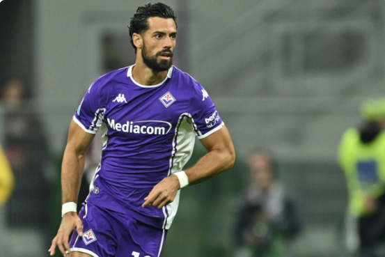 İspaniyalı müdafiəçi "Əl-Hilal"da - RƏSMİ