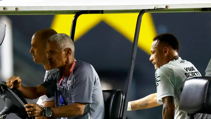 Brazliya klubu Neymarın zədəsi ilə bağlı açıqlama yayıb