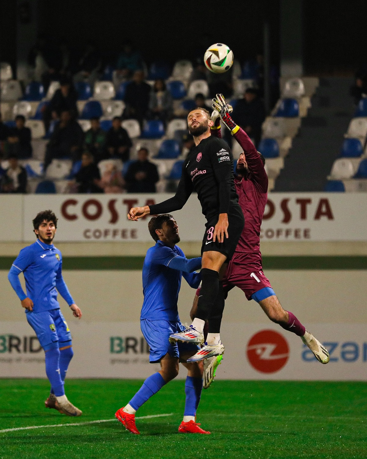 "Bank Respublika Arena"da qalib müəyyənləşmədi
