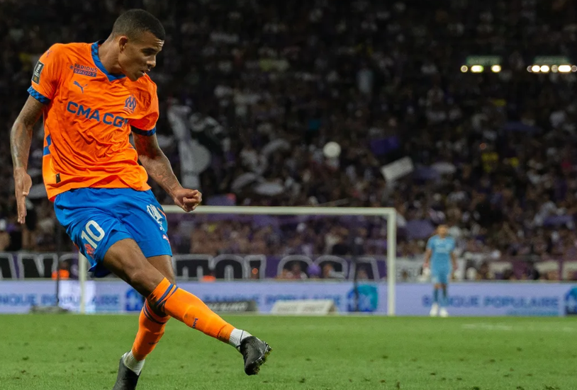 “Yuventus” ingiltərəli futbolçu ilə maraqlanır