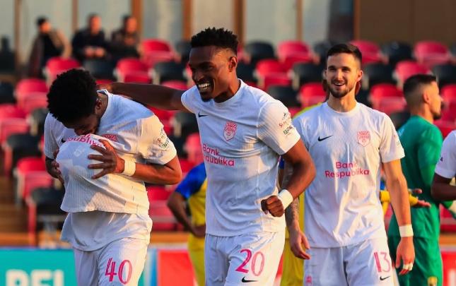 "Sabah" səfərdən 3 xalla qayıtdı - Video